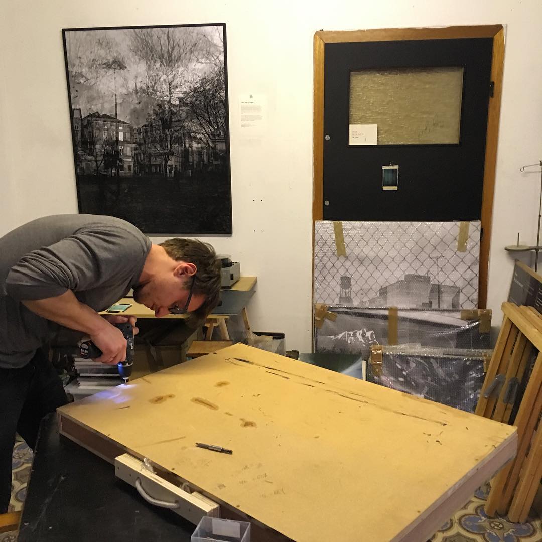 Crating work for transport. 
Brussels → Thomas. 
With @lamplightgallery